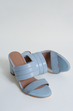 Cargar imagen en el visor de la galería, Catalina Mule - Azul Claro