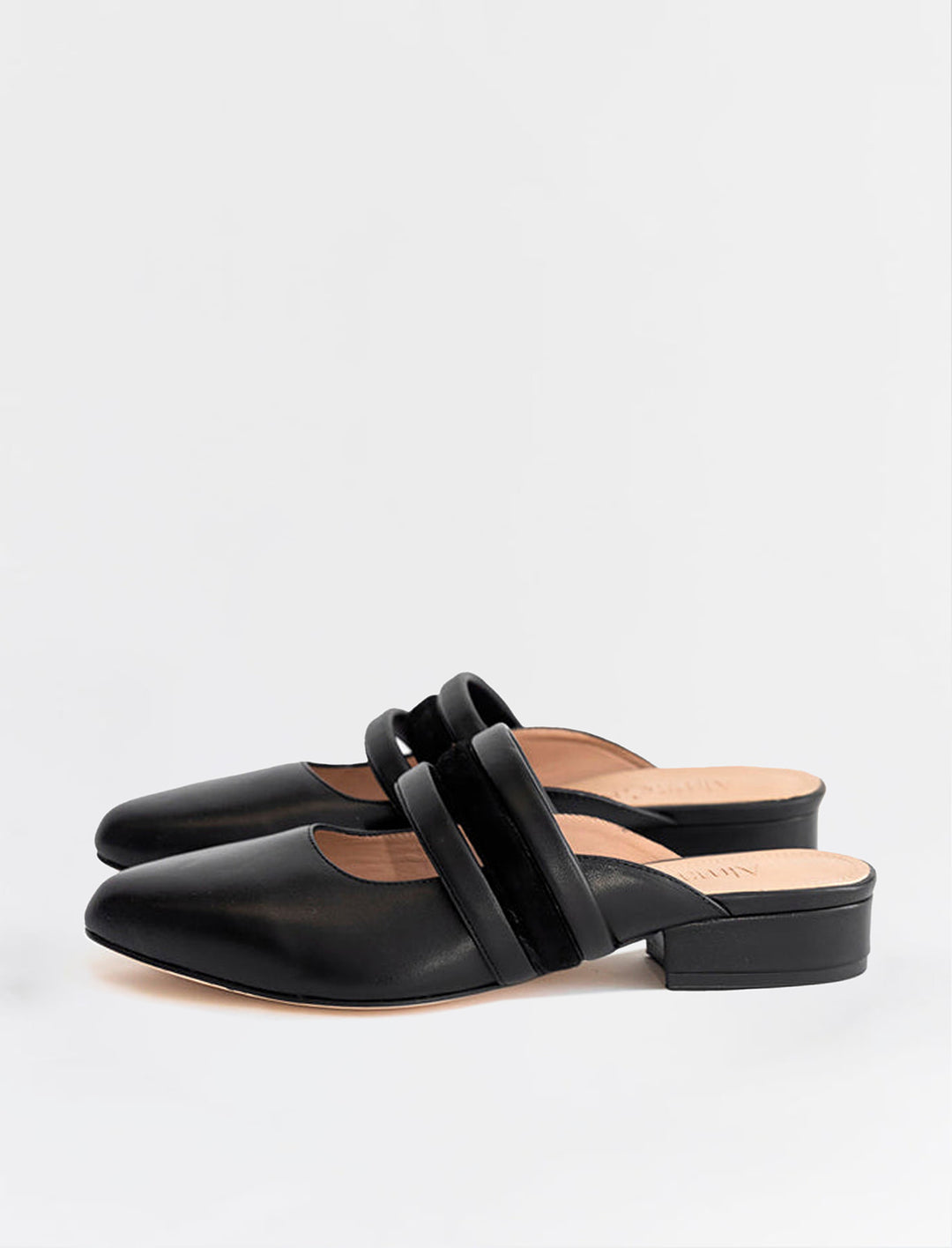 Amelia Flat - Black