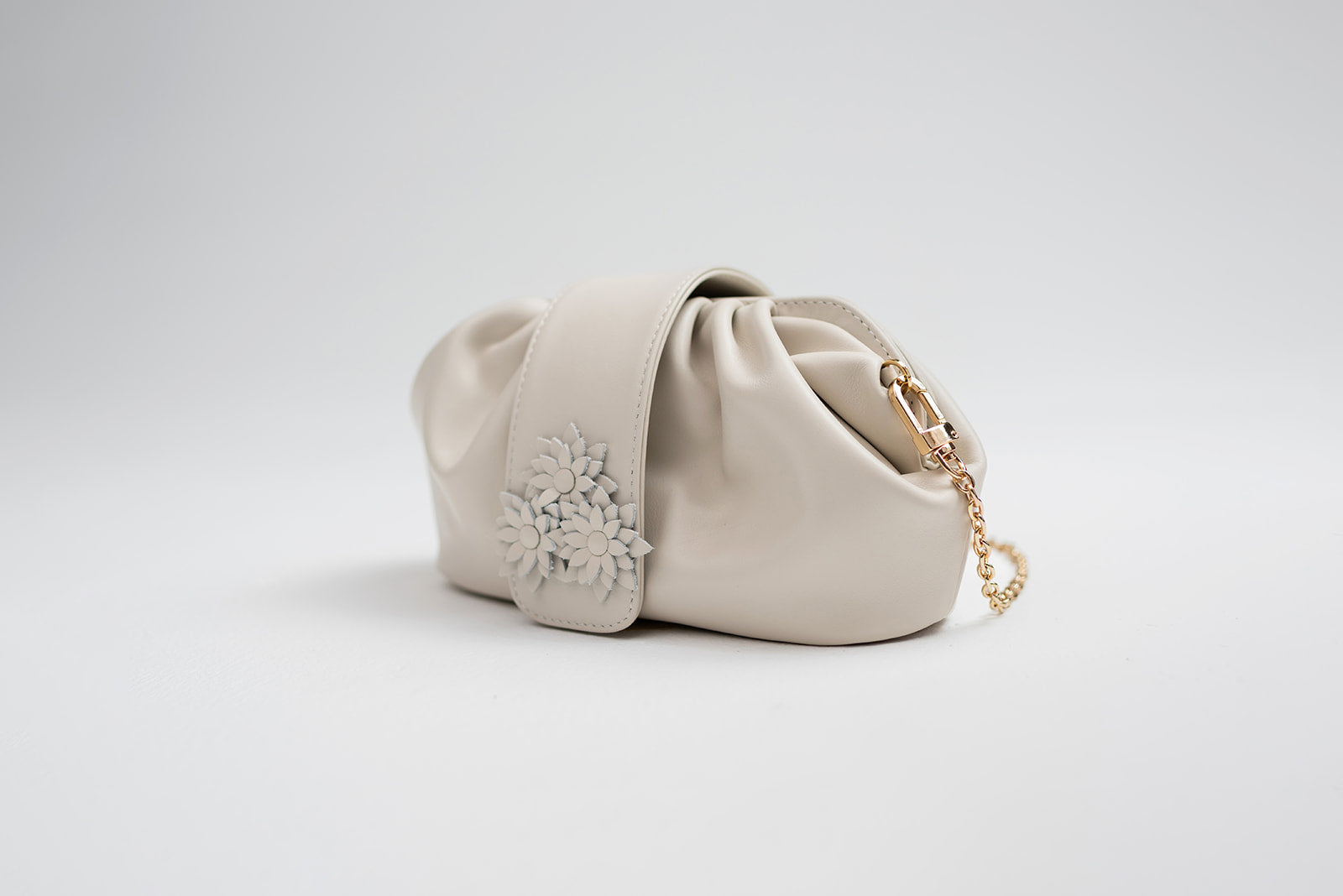 Julieta Clutch - Ivory