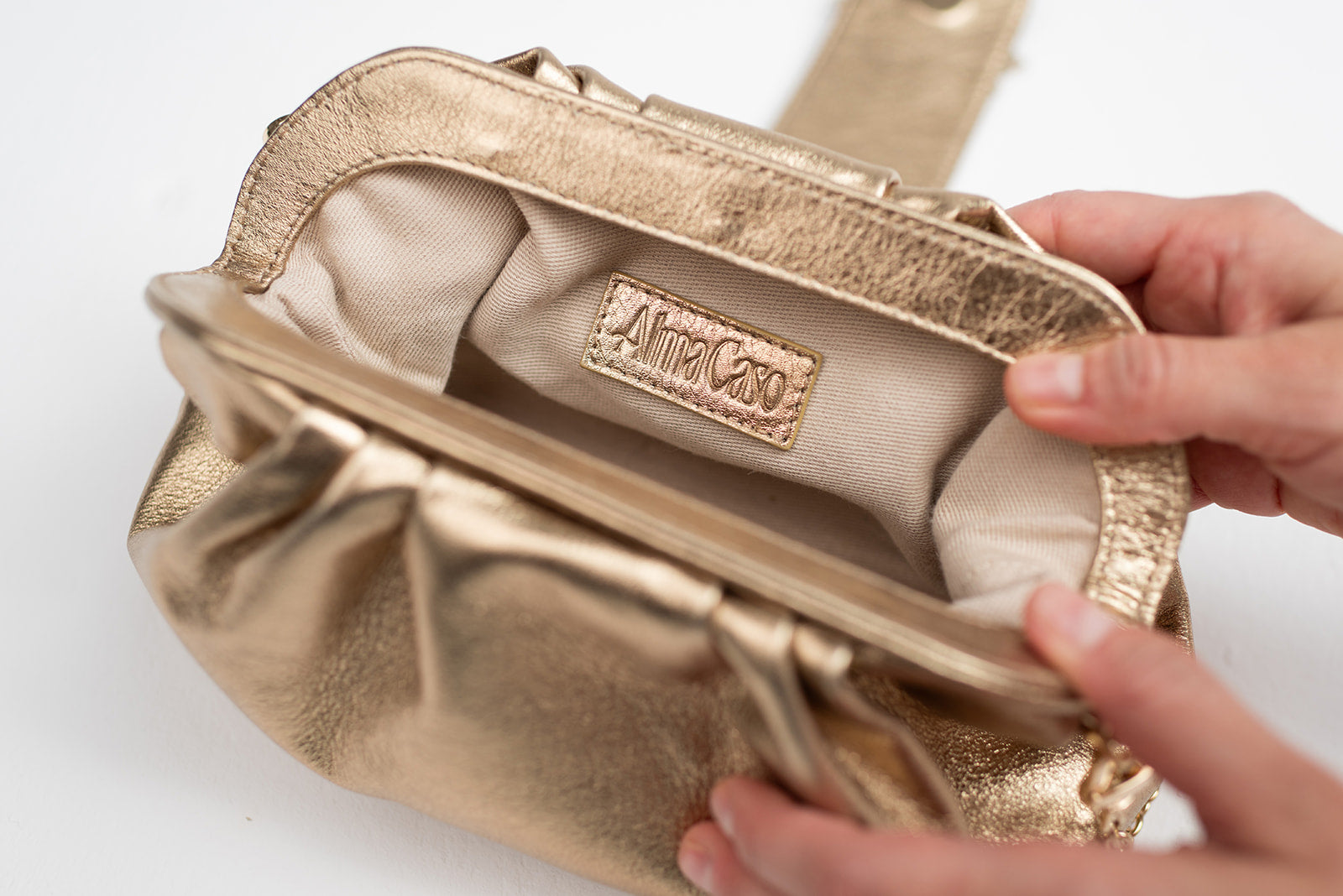 Julieta Clutch - Gold