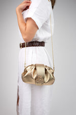 Load image into Gallery viewer, Julieta Clutch - Gold
