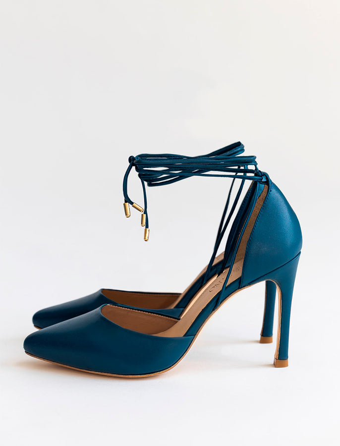 Estela Pump Blue Alma Caso Shoes
