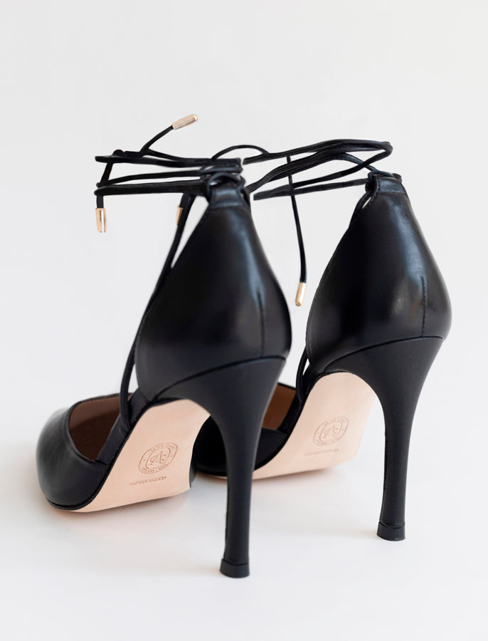 Estela Pump Black Alma Caso Shoes